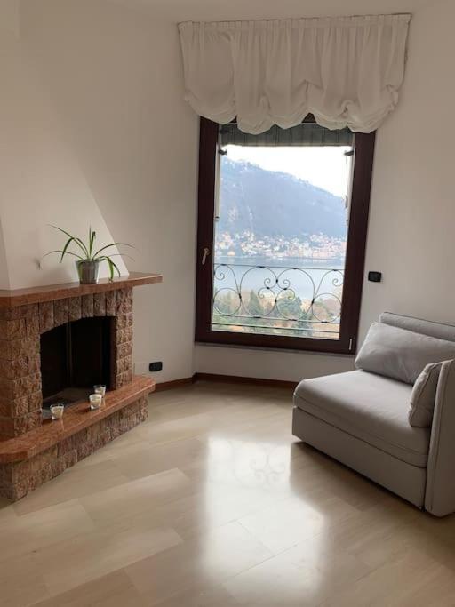 La Finestra Sul Lago Di Como Luaran gambar