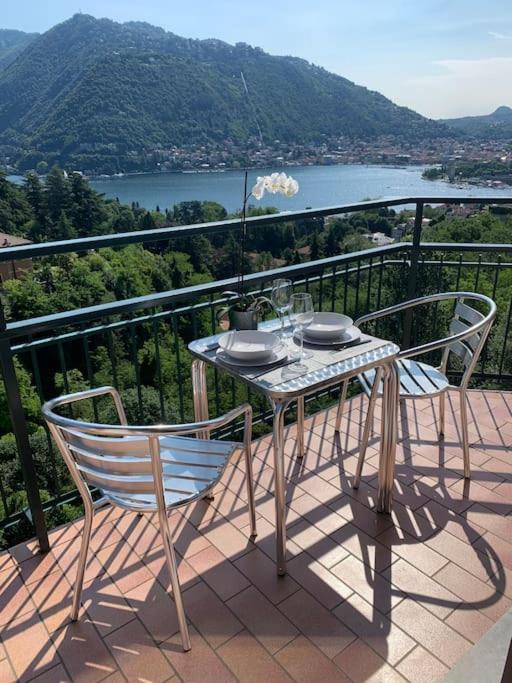 La Finestra Sul Lago Di Como Luaran gambar