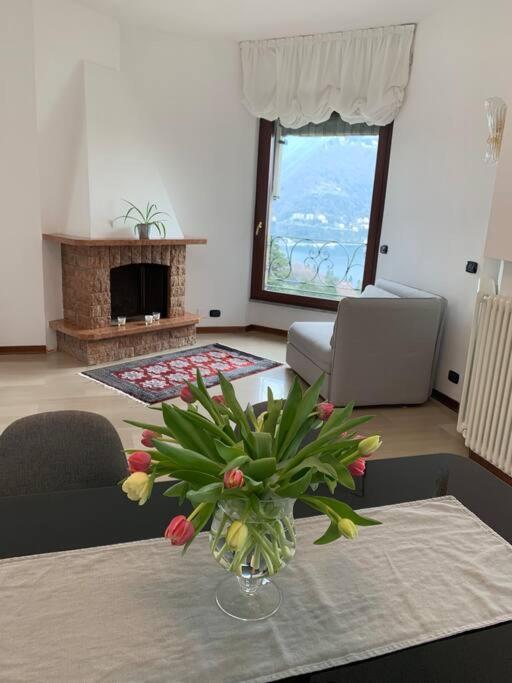 La Finestra Sul Lago Di Como Luaran gambar