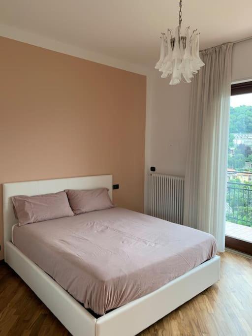 La Finestra Sul Lago Di Como Luaran gambar